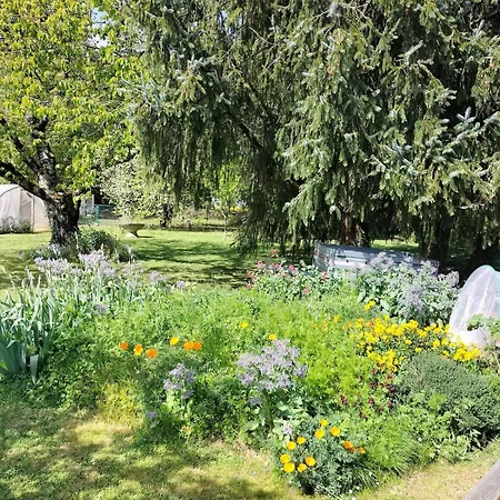 A L'oree Des Champs, 3 Etoiles, Climatise, Lit King-size La Creche