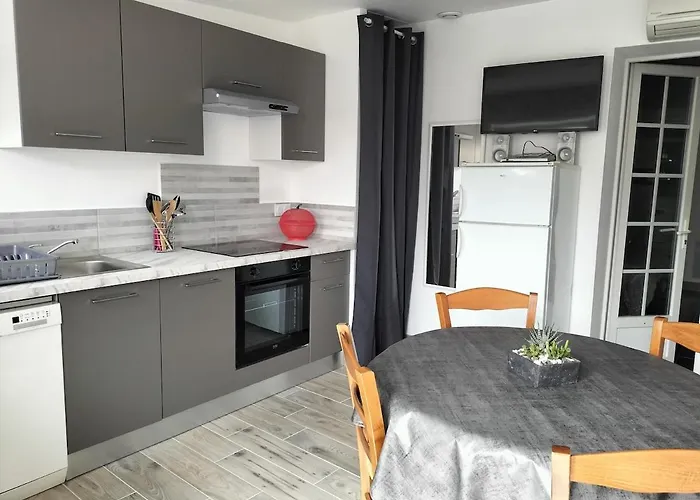 A L'oree Des Champs, 3 Etoiles, Climatise, Lit King-size *